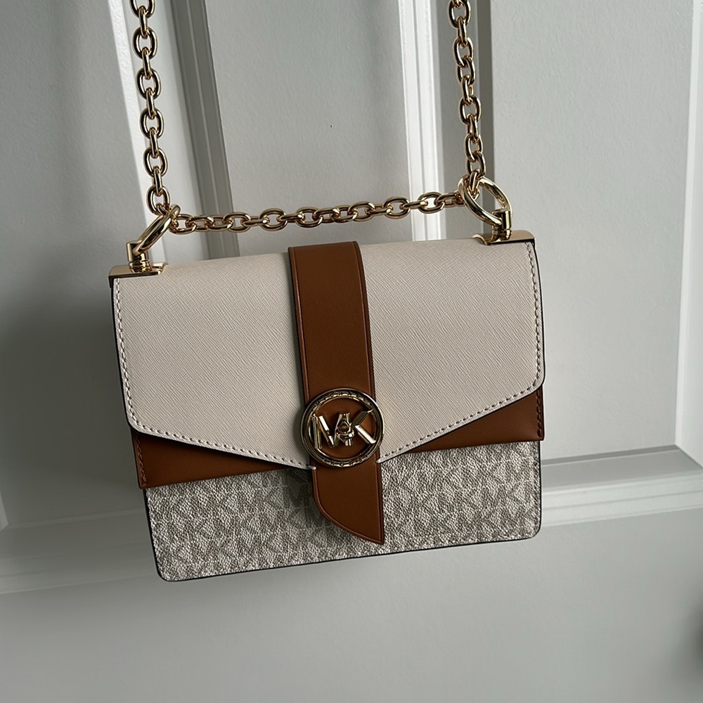 Micheal Kors Crossbody